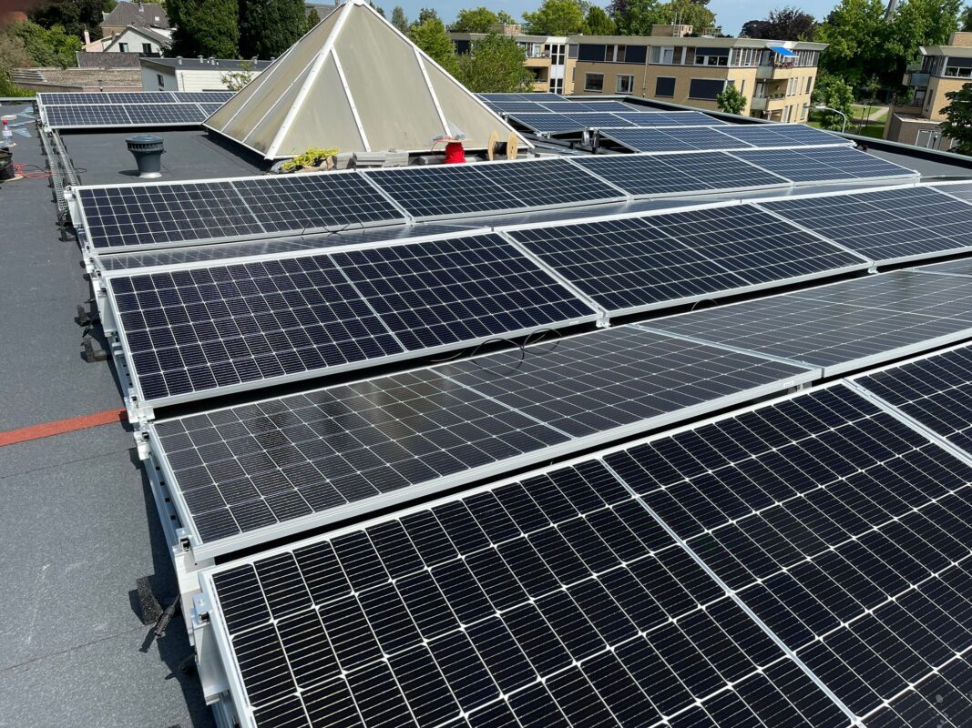 Installatie zonnepanelen