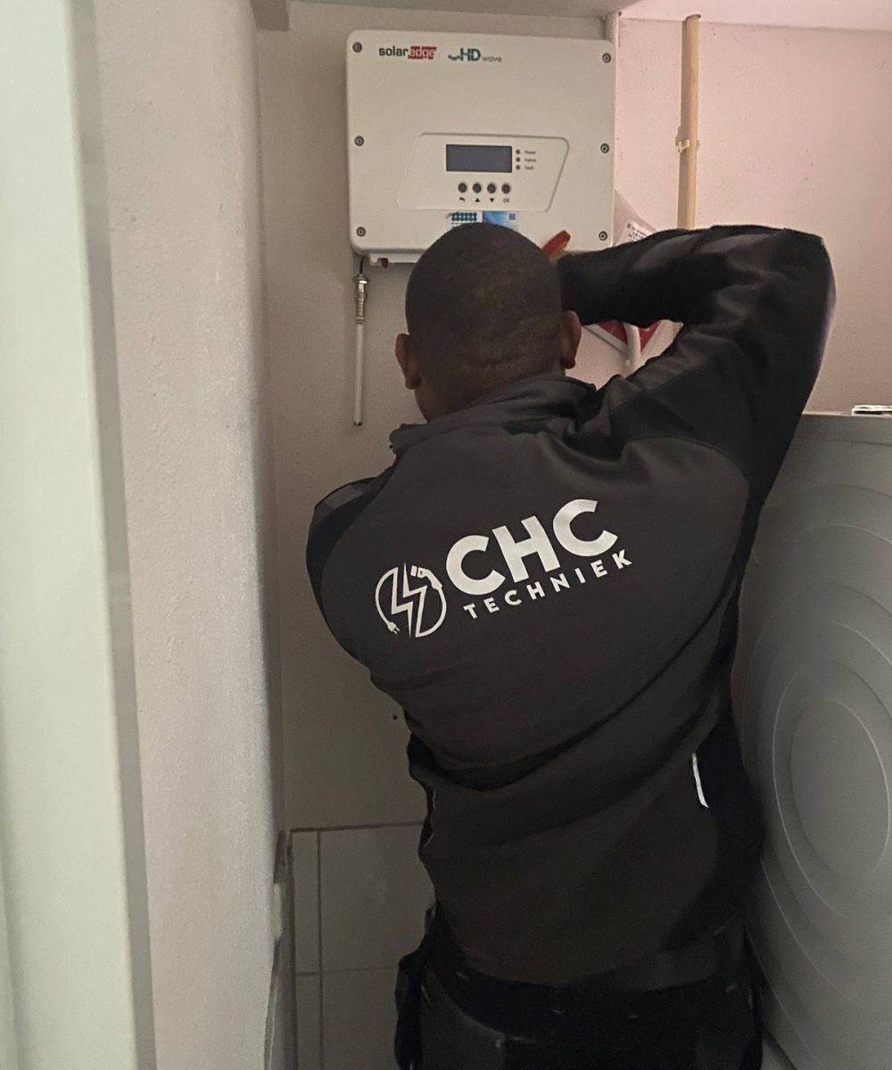 CHC monteur omvormer CHC monteur omvormer